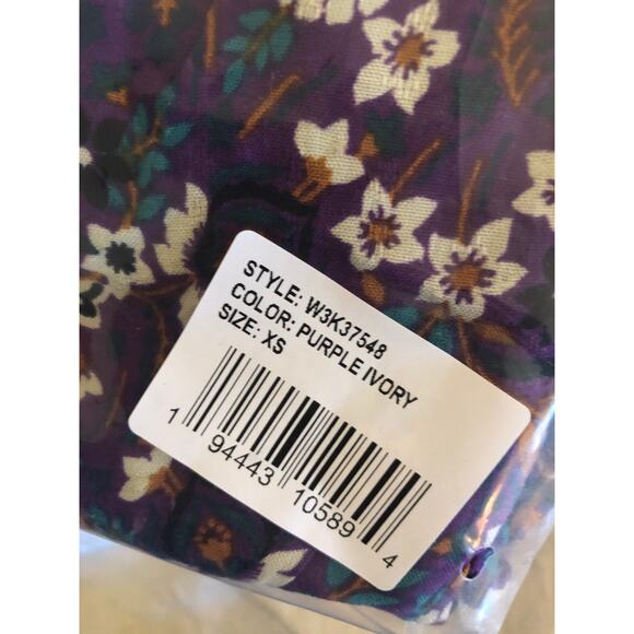 Band of Gypsies Band of the Free Womens Agathe Purple Floral Smocked Top Size XS - Picture 8 of 8